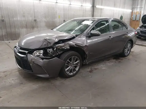 4T1BF1FKXHU280547 2017 TOYOTA CAMRY - Image 2