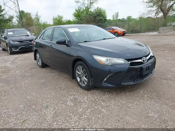 4T1BF1FKXHU283500 2017 TOYOTA CAMRY - Image 1