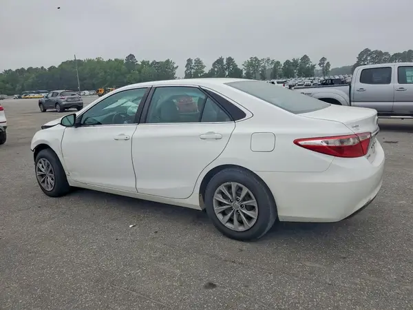4T1BF1FKXHU284419 2017 TOYOTA CAMRY - Image 2