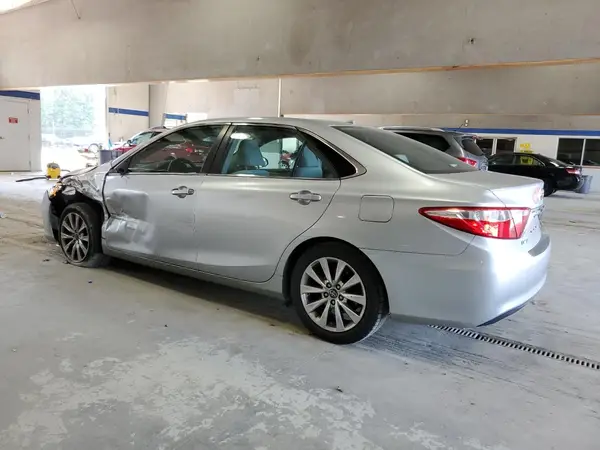 4T1BF1FKXHU285845 2017 TOYOTA CAMRY - Image 2
