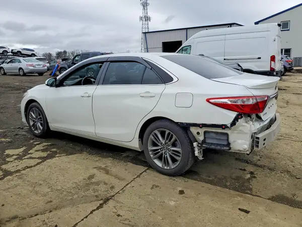 4T1BF1FKXHU287952 2017 TOYOTA CAMRY - Image 2