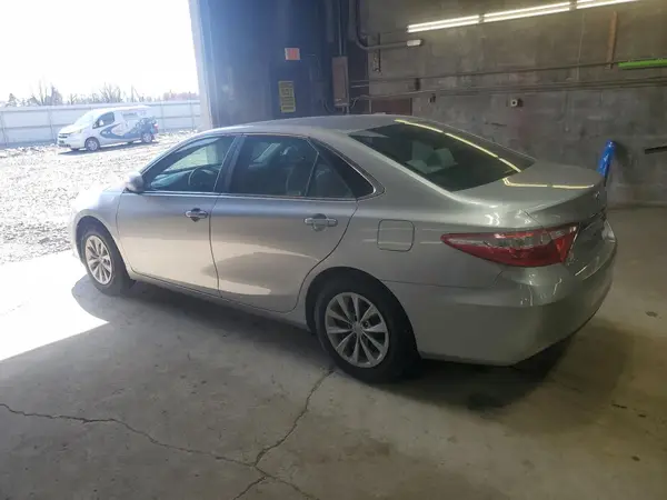 4T1BF1FKXHU289734 2017 TOYOTA CAMRY - Image 2