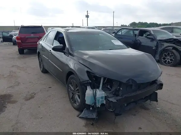 4T1BF1FKXHU291337 2017 TOYOTA CAMRY - Image 1