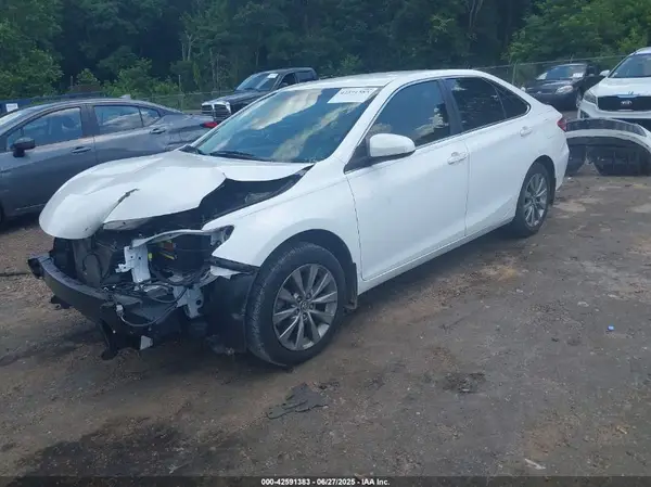 4T1BF1FKXHU296506 2017 TOYOTA CAMRY - Image 2