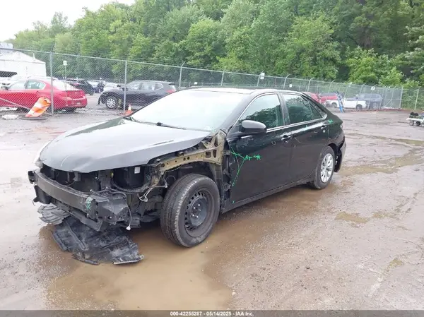 4T1BF1FKXHU297090 2017 TOYOTA CAMRY - Image 2
