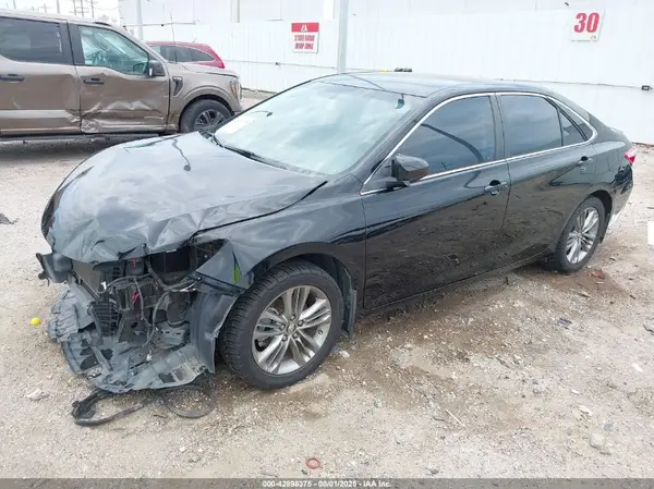 4T1BF1FKXHU298210 2017 TOYOTA CAMRY - Image 2