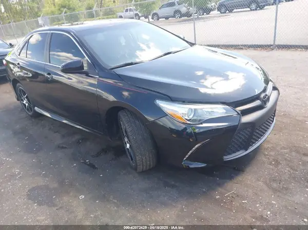 4T1BF1FKXHU298398 2017 TOYOTA CAMRY - Image 1
