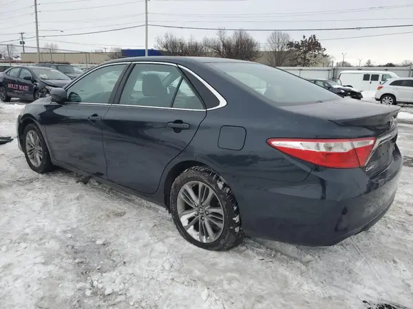 4T1BF1FKXHU299065 2017 TOYOTA CAMRY - Image 2
