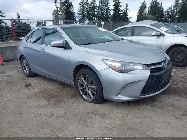 4T1BF1FKXHU301073 2017 TOYOTA CAMRY - Image 1