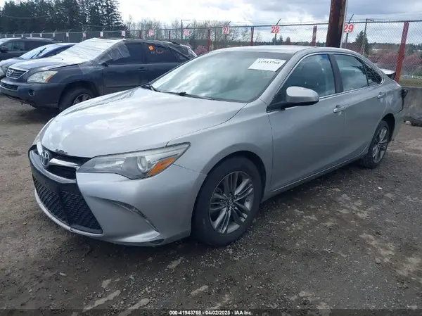 4T1BF1FKXHU301073 2017 TOYOTA CAMRY - Image 2