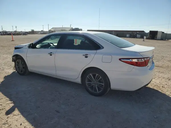 4T1BF1FKXHU302501 2017 TOYOTA CAMRY - Image 2