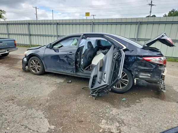 4T1BF1FKXHU303230 2017 TOYOTA CAMRY - Image 2