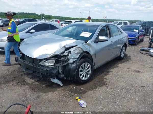 4T1BF1FKXHU303566 2017 TOYOTA CAMRY - Image 2