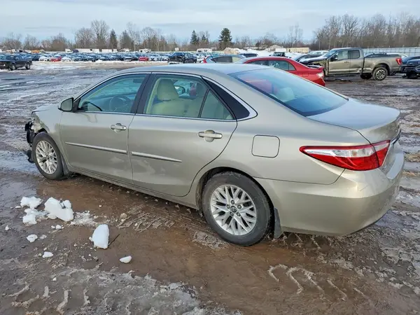 4T1BF1FKXHU303910 2017 TOYOTA CAMRY - Image 2