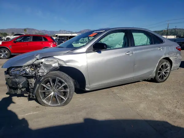 4T1BF1FKXHU304412 2017 TOYOTA CAMRY - Image 1