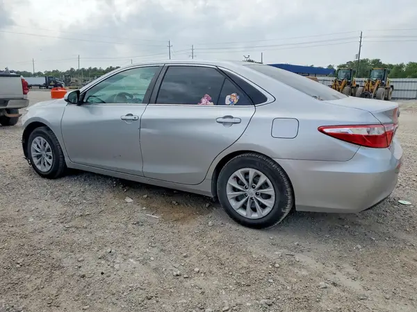 4T1BF1FKXHU305592 2017 TOYOTA CAMRY - Image 2