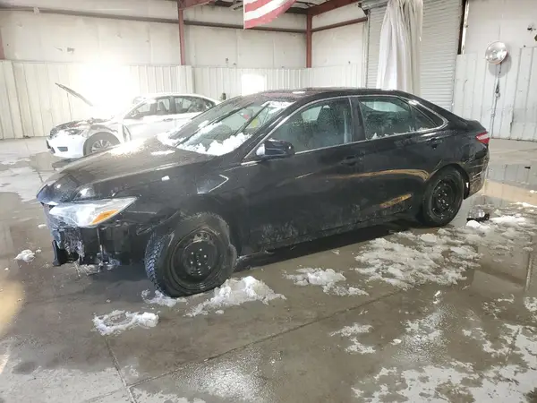 4T1BF1FKXHU305706 2017 TOYOTA CAMRY - Image 1