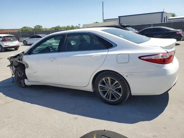 4T1BF1FKXHU305933 2017 TOYOTA CAMRY - Image 2