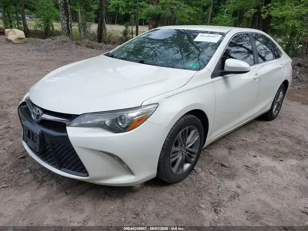 4T1BF1FKXHU306077 2017 TOYOTA CAMRY - Image 2