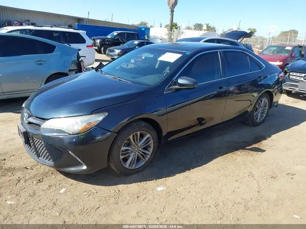 4T1BF1FKXHU307522 2017 TOYOTA CAMRY - Image 2