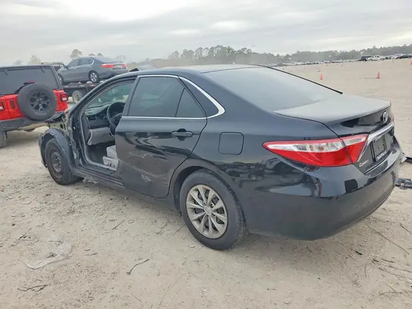 4T1BF1FKXHU310937 2017 TOYOTA CAMRY - Image 2