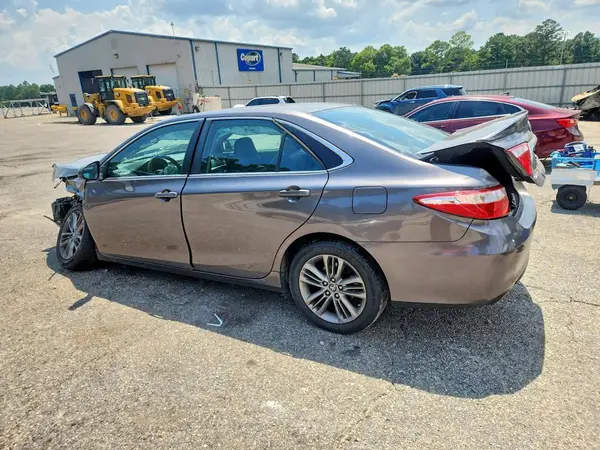 4T1BF1FKXHU315619 2017 TOYOTA CAMRY - Image 2