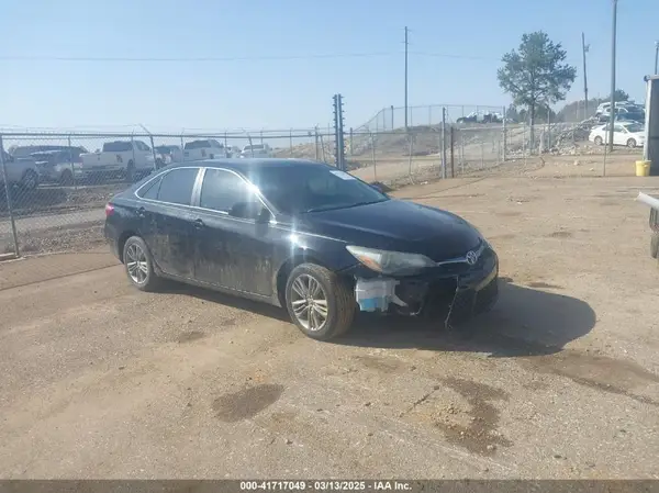 4T1BF1FKXHU318830 2017 TOYOTA CAMRY - Image 1