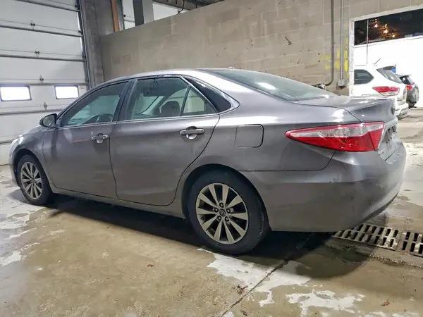 4T1BF1FKXHU320531 2017 TOYOTA CAMRY - Image 2