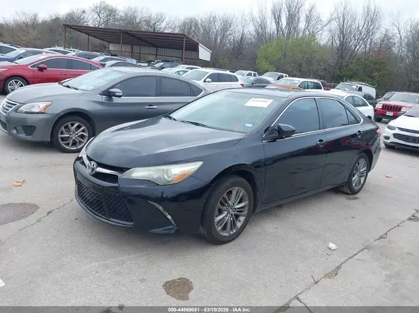 4T1BF1FKXHU321677 2017 TOYOTA CAMRY - Image 2