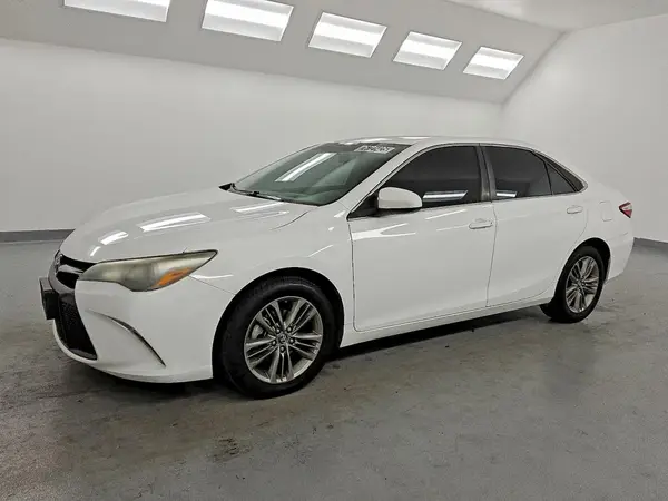4T1BF1FKXHU322411 2017 TOYOTA CAMRY - Image 1