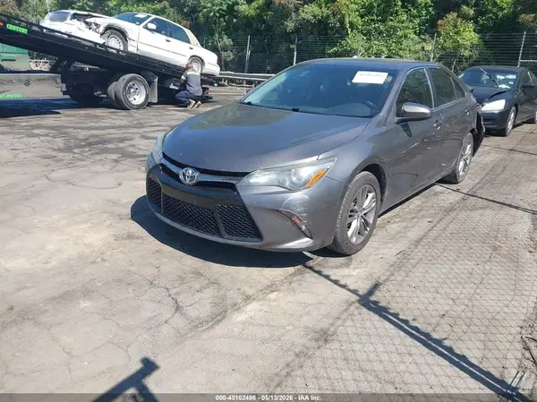 4T1BF1FKXHU324305 2017 TOYOTA CAMRY - Image 2