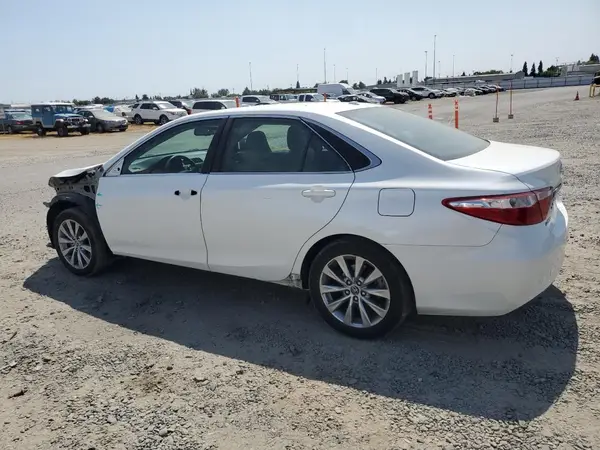 4T1BF1FKXHU324420 2017 TOYOTA CAMRY - Image 2