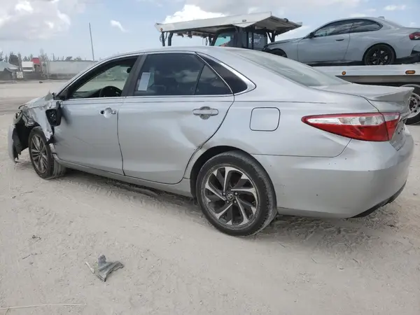 4T1BF1FKXHU326877 2017 TOYOTA CAMRY - Image 2