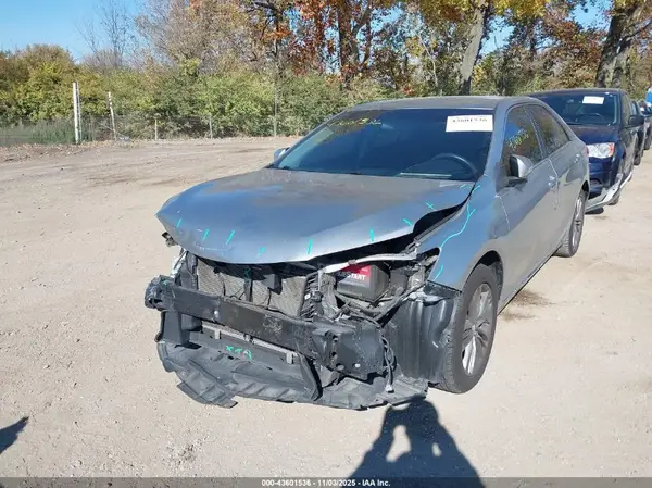 4T1BF1FKXHU330119 2017 TOYOTA CAMRY - Image 2