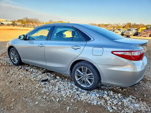 4T1BF1FKXHU331688 2017 TOYOTA CAMRY - Image 2
