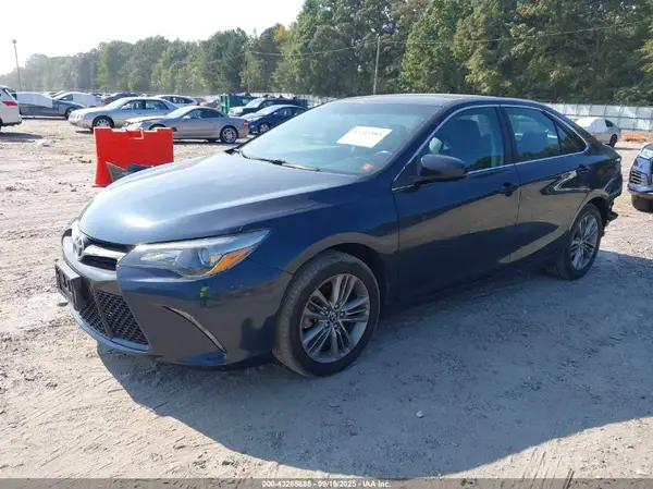 4T1BF1FKXHU331965 2017 TOYOTA CAMRY - Image 2