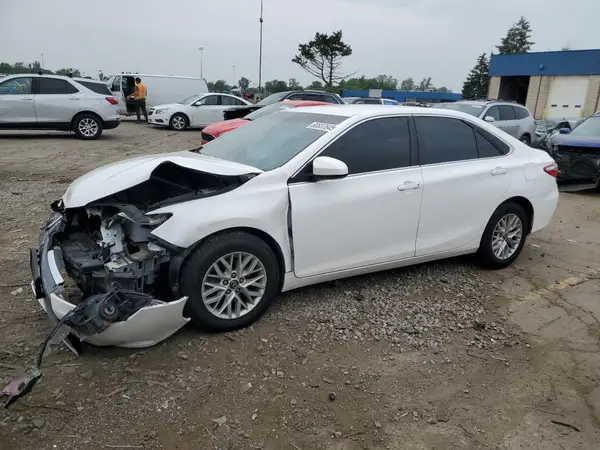 4T1BF1FKXHU332887 2017 TOYOTA CAMRY - Image 1