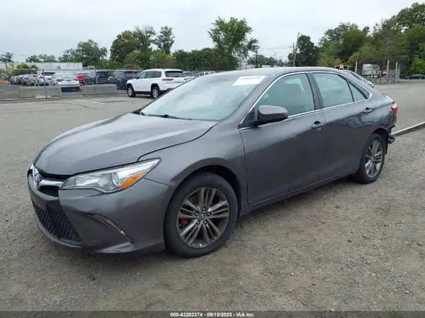 4T1BF1FKXHU333487 2017 TOYOTA CAMRY - Image 2