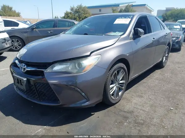 4T1BF1FKXHU334039 2017 TOYOTA CAMRY - Image 2