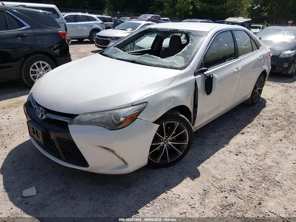 4T1BF1FKXHU334235 2017 TOYOTA CAMRY - Image 2