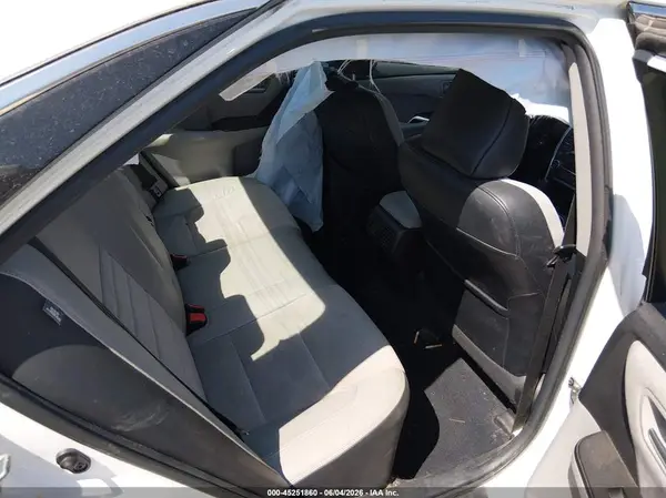 4T1BF1FKXHU334235 2017 TOYOTA CAMRY - Image 8