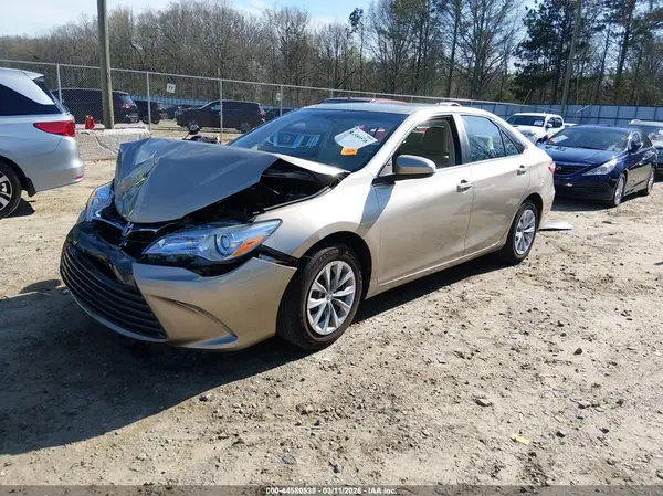 4T1BF1FKXHU334851 2017 TOYOTA CAMRY - Image 2