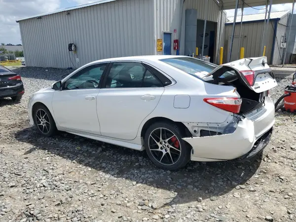 4T1BF1FKXHU336907 2017 TOYOTA CAMRY - Image 2
