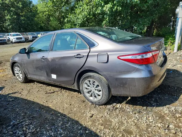 4T1BF1FKXHU337815 2017 TOYOTA CAMRY - Image 2