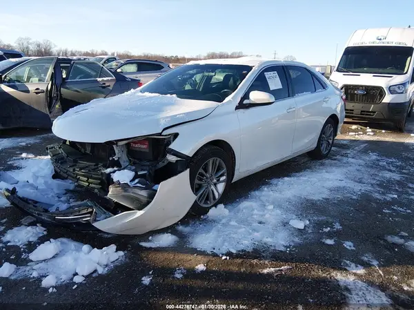 4T1BF1FKXHU340519 2017 TOYOTA CAMRY - Image 2