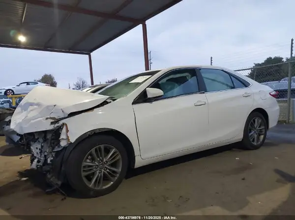 4T1BF1FKXHU345316 2017 TOYOTA CAMRY - Image 2