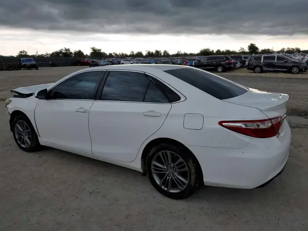 4T1BF1FKXHU347714 2017 TOYOTA CAMRY - Image 2