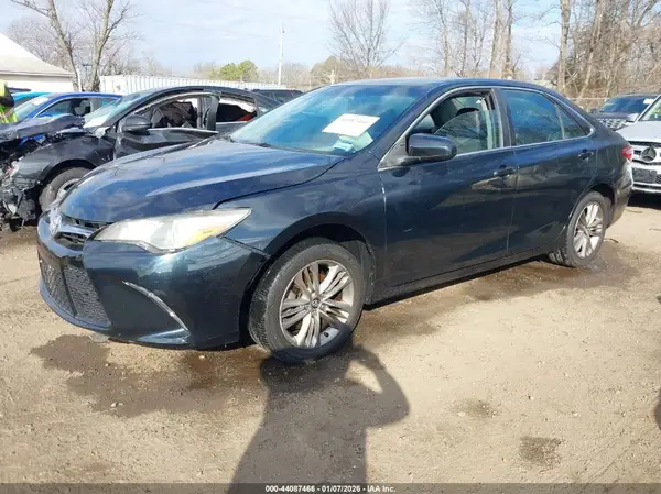 4T1BF1FKXHU348250 2017 TOYOTA CAMRY - Image 2