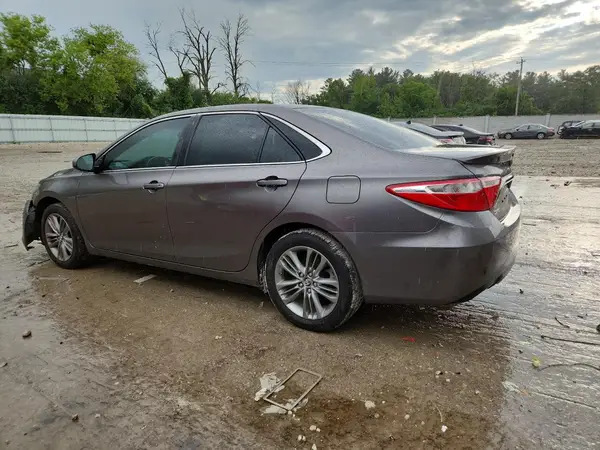4T1BF1FKXHU351357 2017 TOYOTA CAMRY - Image 2
