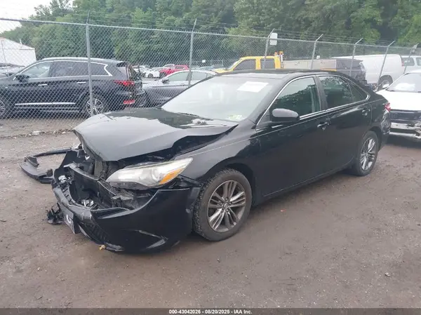4T1BF1FKXHU351505 2017 TOYOTA CAMRY - Image 2